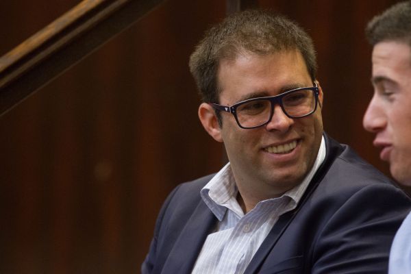 הכסא החם: הח"כית הודחה, חזן הוחזר לוועדה היוקרתית