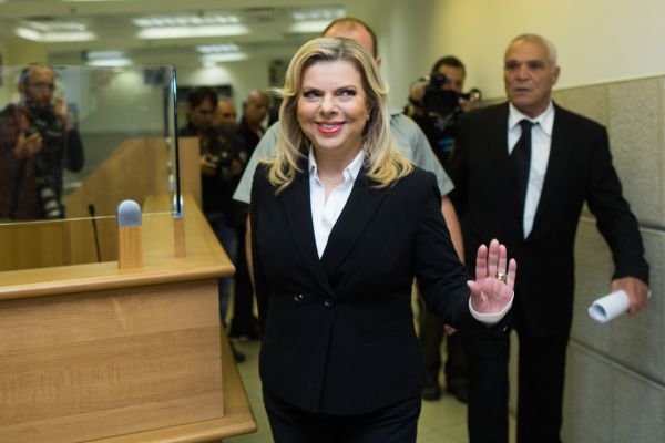 שרה נתניהו התעמרה במני נפתלי; אנחנו נשלם