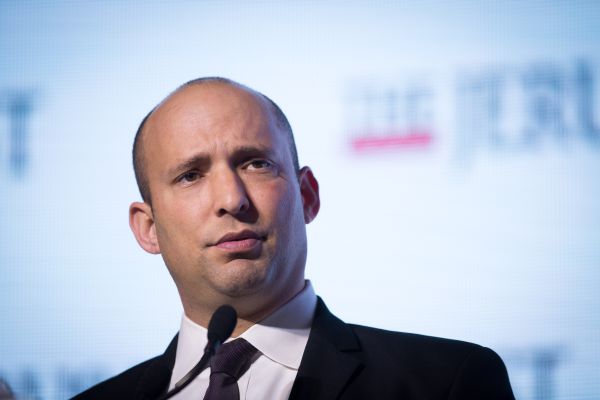 מלחמה מבית: תביעה אישית נגד בנט