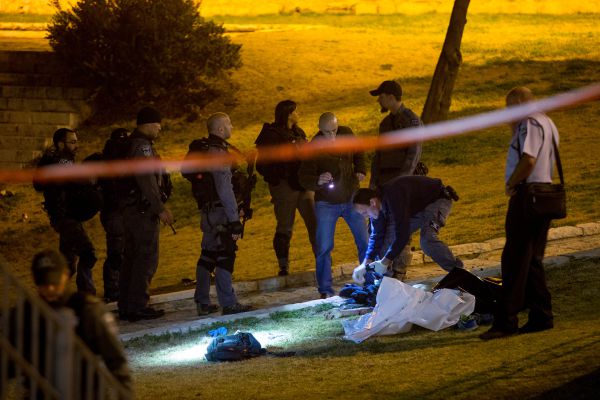 "להדיח חובשים שיפיצו תמונות מפיגועים"