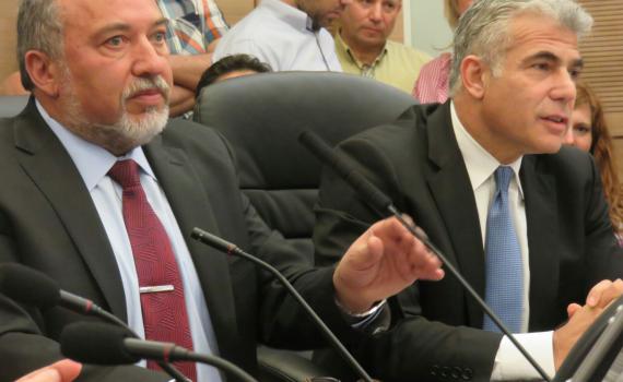 "נתניהו מנסה להשמיד את שירות החוץ הישראלי"