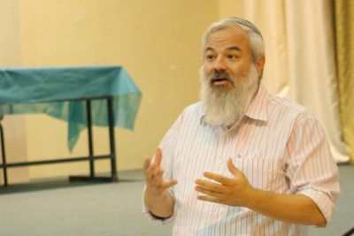 אומרים תהלים לרפואת הרב זאב קרוב