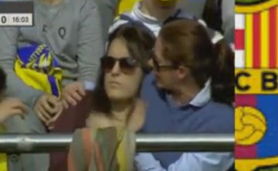 זה כאב: מסי בעט, האוהדת כמעט התעלפה; צפו