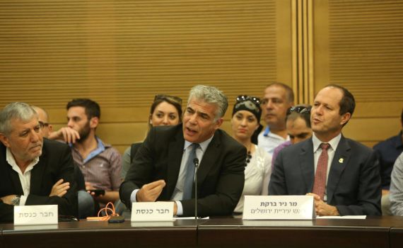 מסטרוק ועד לפיד: צריך לבנות במעלה אדומים