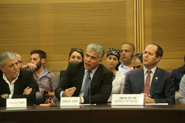 מסטרוק ועד לפיד: צריך לבנות במעלה אדומים