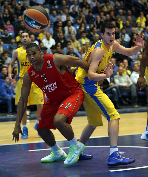 מחפשת פתרון: ריצ'רד הנדריקס חזר למכבי ת"א