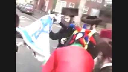 צפו: חרדים חוגגים פורים בשריפת דגל ישראל