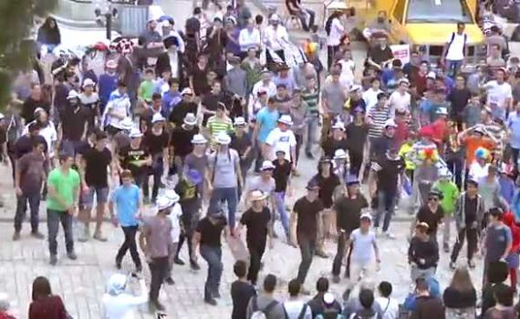 צפו: פלאשמוב פורימי במרכז העיר ירושלים