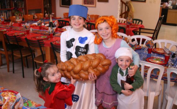 סעודת פורים בערב שבת: כל מה שצריך לדעת