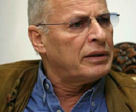 "אהוד יערי צריך להתנצל; זה מגיע לדנה ויס"