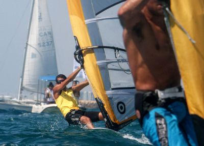 "שחר צוברי ירק למדינת ישראל בפרצוף"