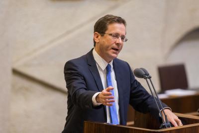 הרצוג: 'אני לא פראייר, מי שעשה את זה יקבל בעיטה'