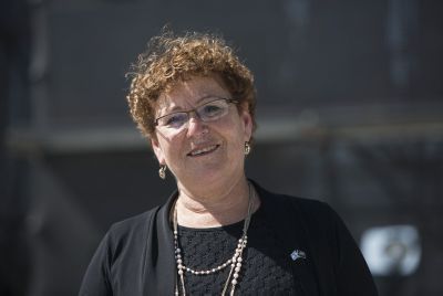 בנה של מרים פרץ לכתב הארץ: אם יש לך אומץ, בא