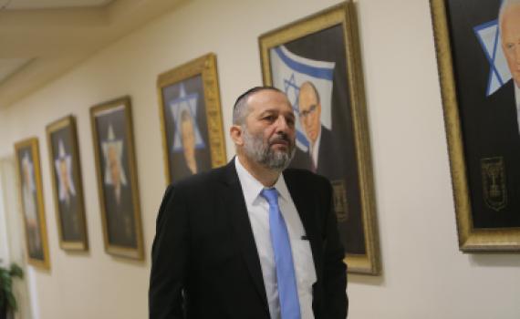 סקר: כמה מנדטים שווה ש"ס בעקבות פרשת דרעי