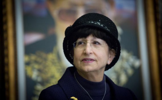 סערה בעקבות 'פסק הלכה' של עדינה בר שלום