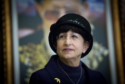 סערה בעקבות 'פסק הלכה' של עדינה בר שלום