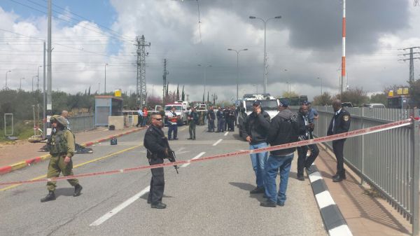 פיגוע דקירה באריאל: ישראלית נפצעה קשה