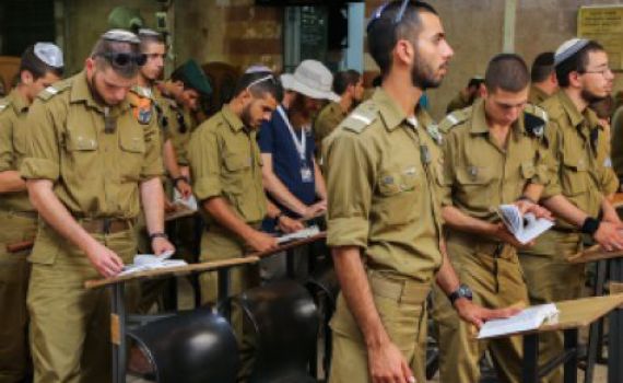 50 חיילים דתיים חוייבו לגלח זקנם עד יום ראשון