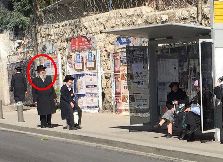 נס מהלך: הפצוע האנוש חזר לתחנת האוטובוס