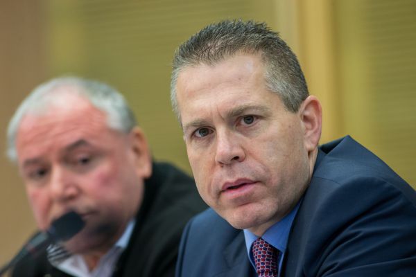 ארדן לעיתונאי ערוץ 2: אדם כמוך לא יטיף לי מוסר