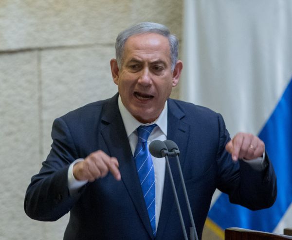 צפו: מה אומרות הידיים של נתניהו כשהוא נואם?