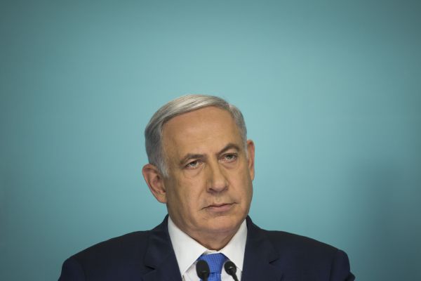 בנט דרש לגבות את הלוחם העצור. נתניהו תקף אותו בחריפות