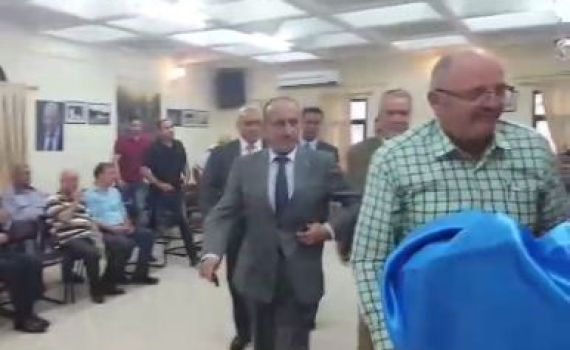 צפו: כך הבריח יוסי דגן את הפלסטינים מהאולם