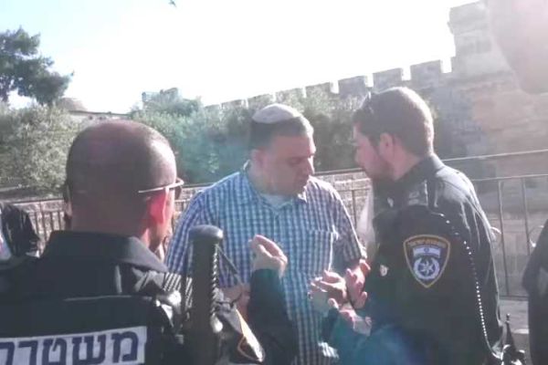מביש: יהודי נעצר בהר הבית כי אמר 'דבר תורה'