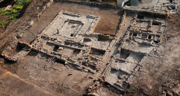 מחתה מימי המשנה נחשפה בחפירה במגדל