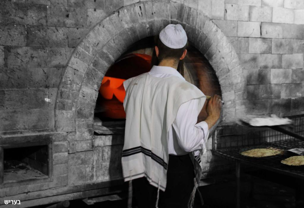 גלריה: כך אופים מצות עבודת יד בבני ברק