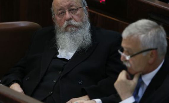 מוזס: "מי שמחזיק אייפון לא יוכל לבחור"