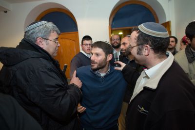 "אתה לא מייצג את הציונות הדתית; תתמודד בפריימריז"