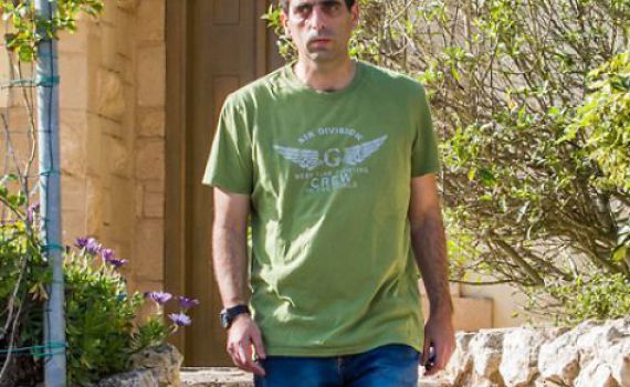 חשד: בוכריס יצר קשר עם אחת המתלוננות נגדו