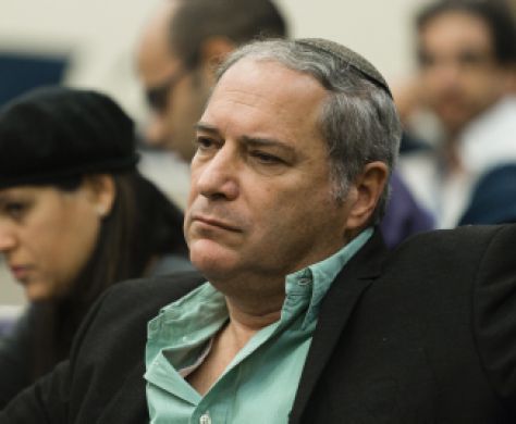 חרף החלטת הפרקליטות: ליברמן פורש מתפקידו