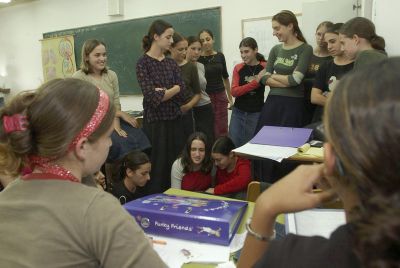 סמוטריץ' הרצה לבנות האולפנא; ההורים זועמים