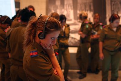 החיילות סירבו לשחק וקיבלו ריתוק ועונש מאסר