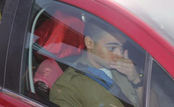 "ברוך הבא ילד שלי": אלאור אזריה שוחרר לביתו