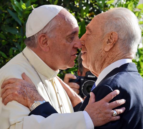 רבני בית הלל לא הושפעו מהמעמדות של האפיפיור