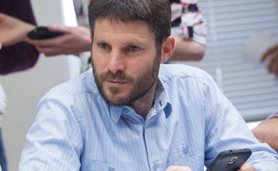 סמוטריץ' יוצא להגנתו של בוז'י הרצוג