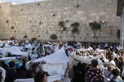 היועה"מ אסר על קיום 'ברכת הכוהנות' בכותל