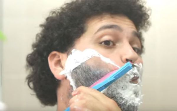 החדש של אנדרדוס: גילוח נעים לפי ההלכה