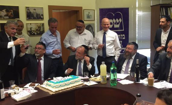 "פחד ופאניקה": נתניהו מפחד מהמפלגות החרדיות