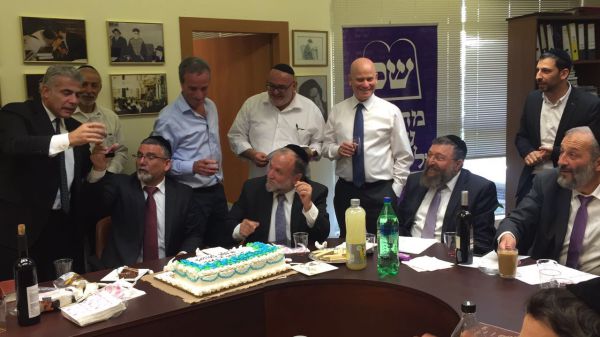 "פחד ופאניקה": נתניהו מפחד מהמפלגות החרדיות