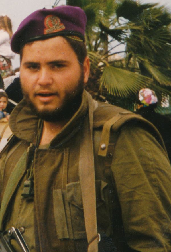 השירים שהפכו לזיכרון וצוואה. אהרון רזאל ביצע