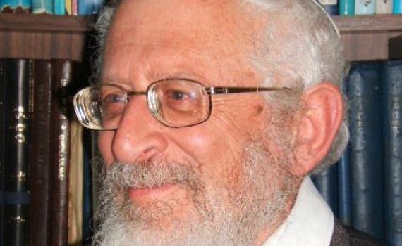 הרב רוזן לרב אבינר: "גם הרב קוק התנגד לחליבה בשבת"