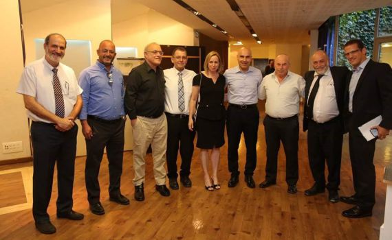 "נוהל 'הקש בגג' נקבע על ידי הרמב"ם"