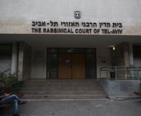 דרמה בבית הדין: הכהן ניסה להטריל את הדיינים