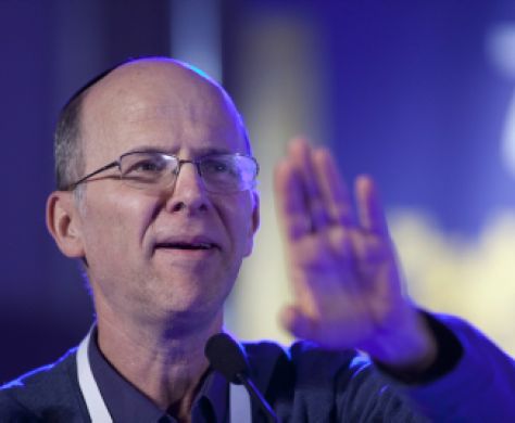 חגי סגל: "מוריו ורבותיו של יאיר שרקי הטעו אותו"