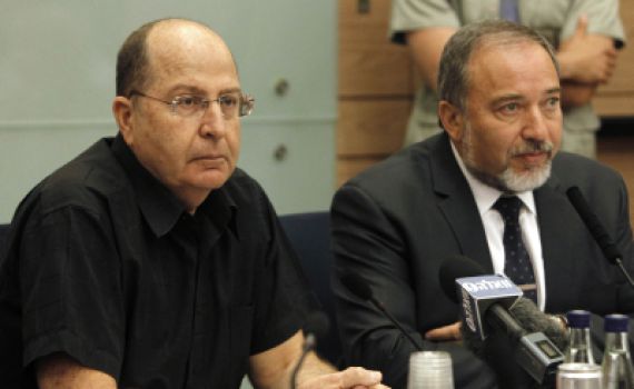 ליברמן או יעלון: את מי הציבור מעדיף כשר הבטחון?