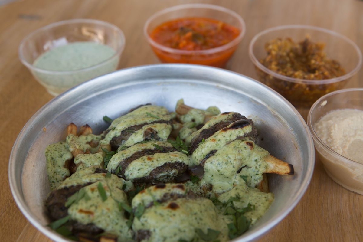 מי שלא רוצה מנגל. מתכון לקבב ביתי בתנור